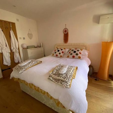 Apartamento The Retreat, A Relaxing Getaway For Couples Hambrook Exterior foto